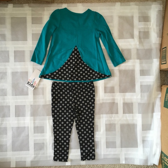 Headquarters baby girl 2 piece set size 2T. - Picture 4 of 10